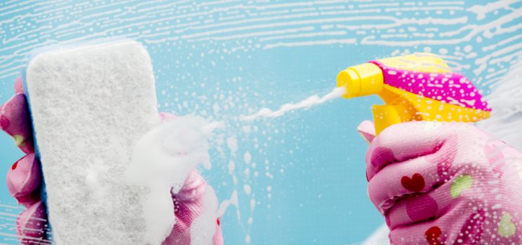 What is the best way to clean a bathroom